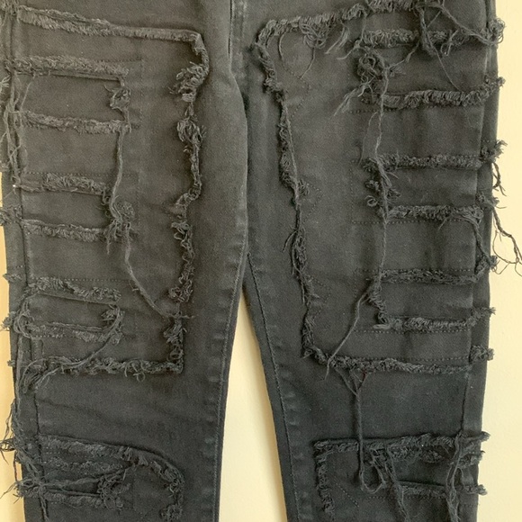 Black Destroyed/Distressed straight leg denim jeans size 11/12 - Picture 2 of 3